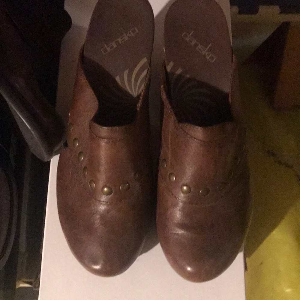 These Dansko shoes never worn